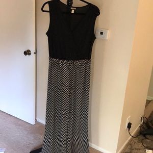 Petite Medium black/white romper